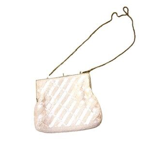 Vintage Le Regale white beaded purse gold tone chain handmade in china